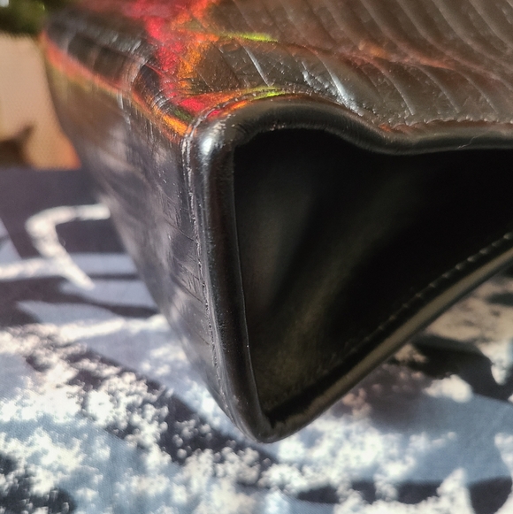 ❤️✨️Vintage Mario Valentino Clutch✨️❤️ - Picture 6 of 10